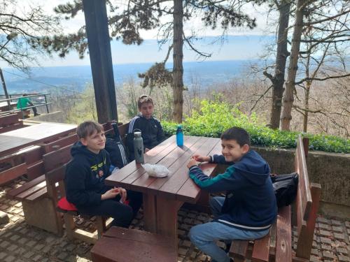 Špilja Veternica – Dječja planinarska škola
