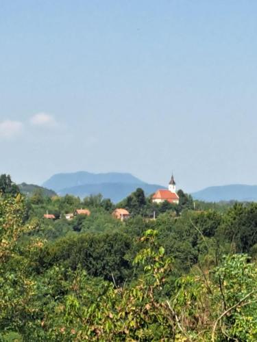 Velika Gospa, Klupci