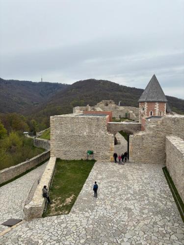 Medvednica-Dječja planinarska škola