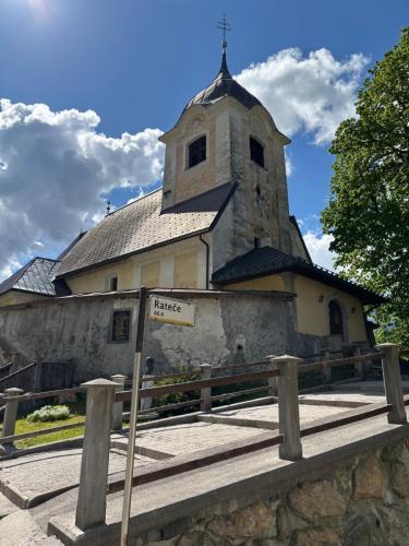 Tromeja (Peč)