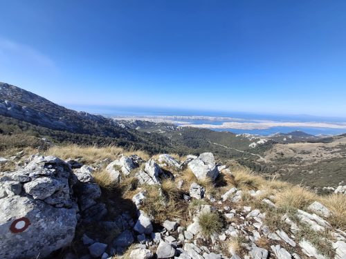 Baške Oštarije, Veliki sadikovac i Ljubičko Brdo