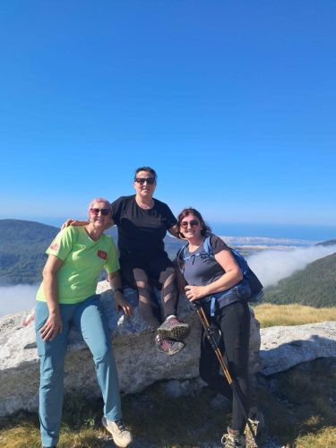 Baške Oštarije, Veliki sadikovac i Ljubičko Brdo