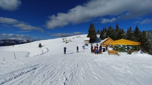 Mozirska koča i Golte